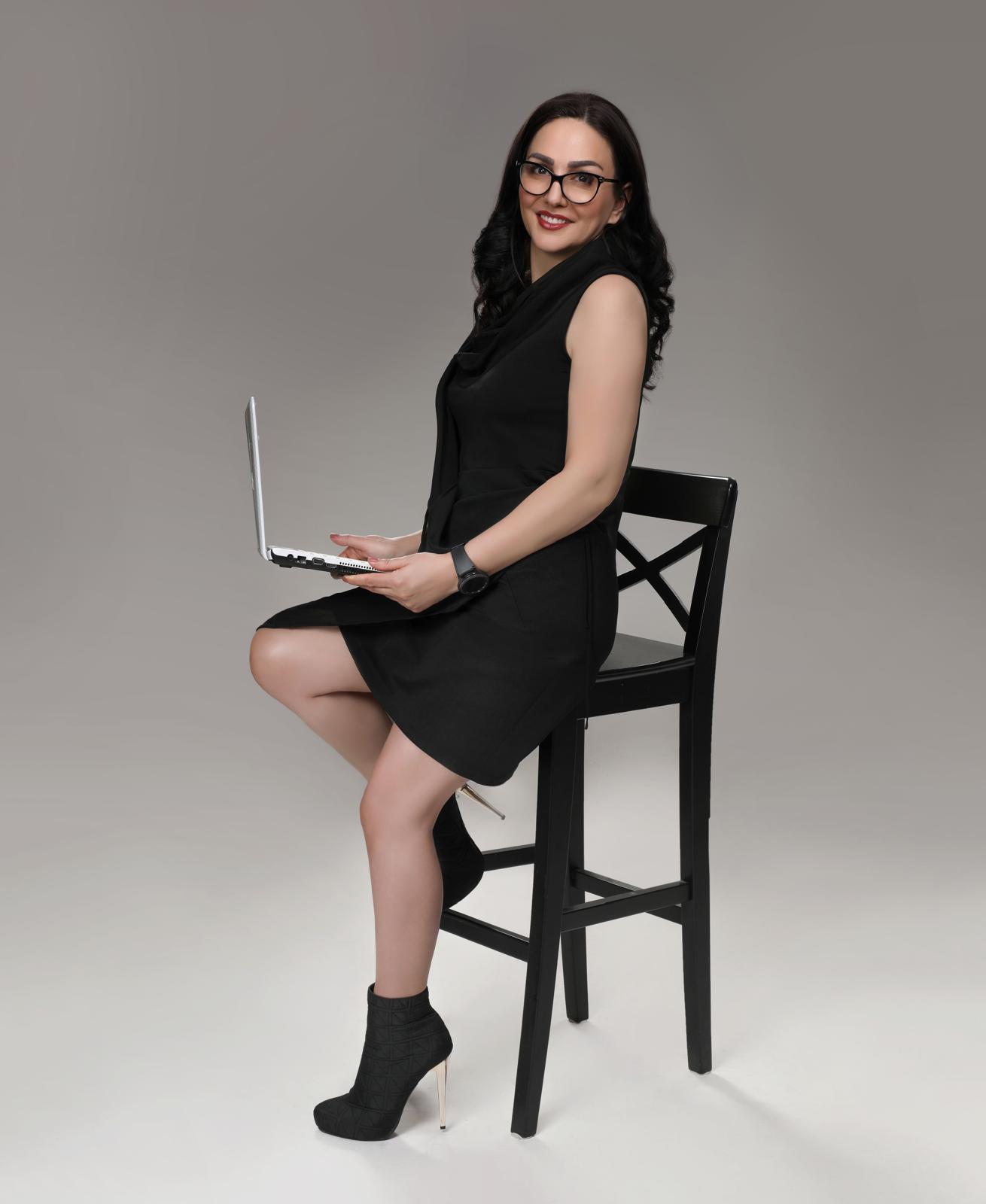 Flor Behrouzshad